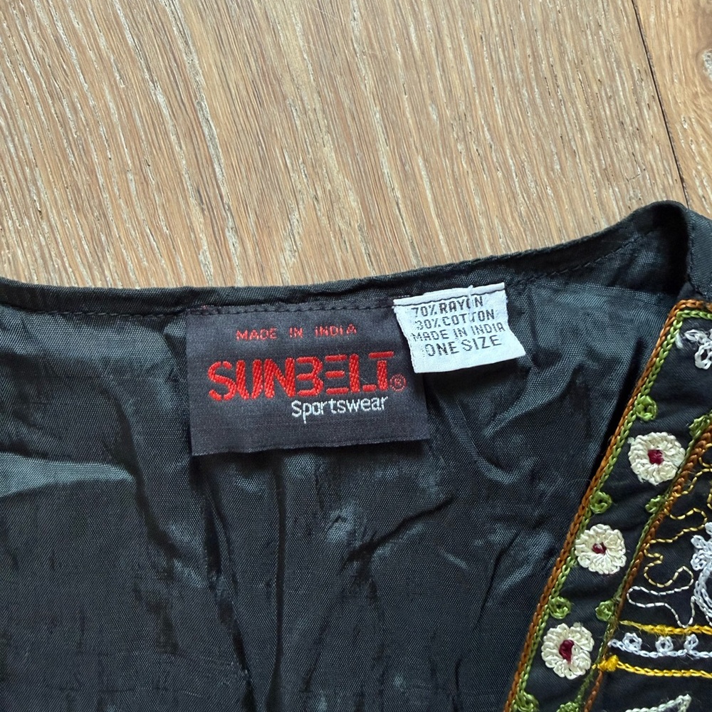 Sunbelt Sportswear embroidered vest - Picture 2 of 5